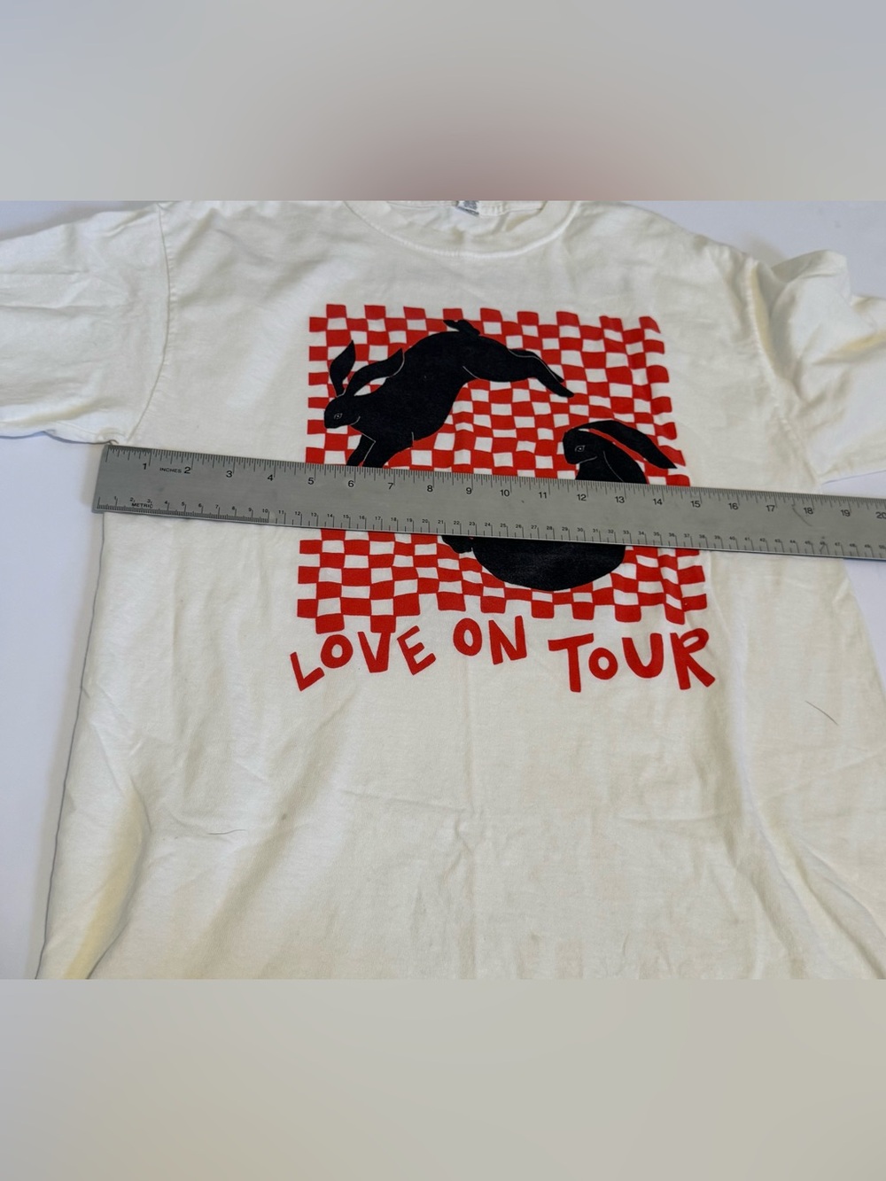 Official Harry Styles Love On Tour 2021 Bunny T-Shirt - Size Medium - Picture 7 of 7